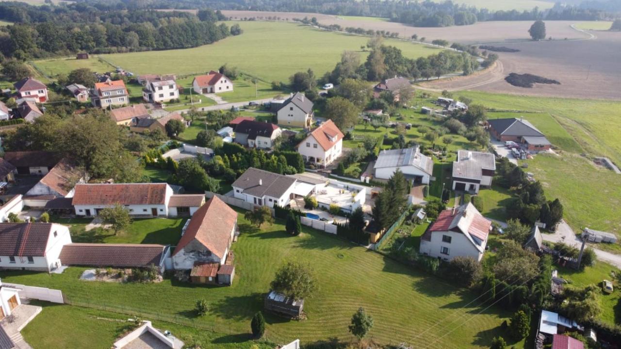 Village Romantic Apartments Near Cesky Krumlov (Adults Only) Strizov Exterior foto